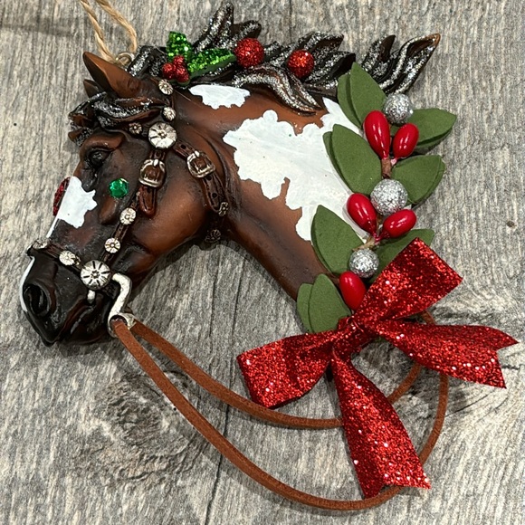 Holiday Horses: “Christmas Eve” design. Decorated Christmas horse ornamnent - Picture 5 of 14